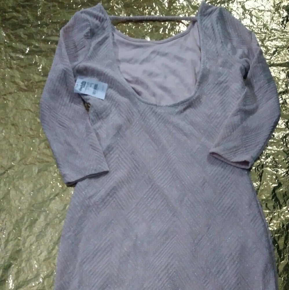 Dress - Picture 3 of 3